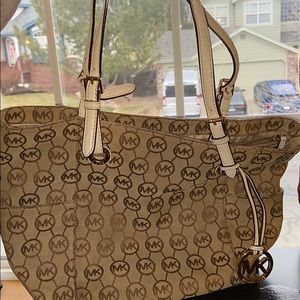 Michael Kors purse